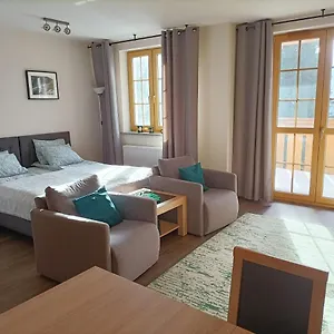 https://highstone-apartments-between-places.szklarskaporebahotels.net